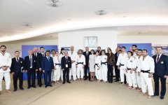Azərbaycanın Prezidenti və Birinci vitse-prezidenti, Rusiya və Monqolustan prezidentləri cüdo üzrə dünya çempionatının qarışıq komanda yarışlarına baxıblar (YENİLƏNİB-2) (FOTO)