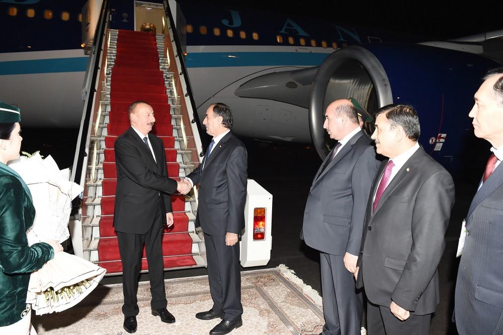 Azərbaycan Prezidenti İlham Əliyev Tacikistana səfərə gəlib (FOTO)