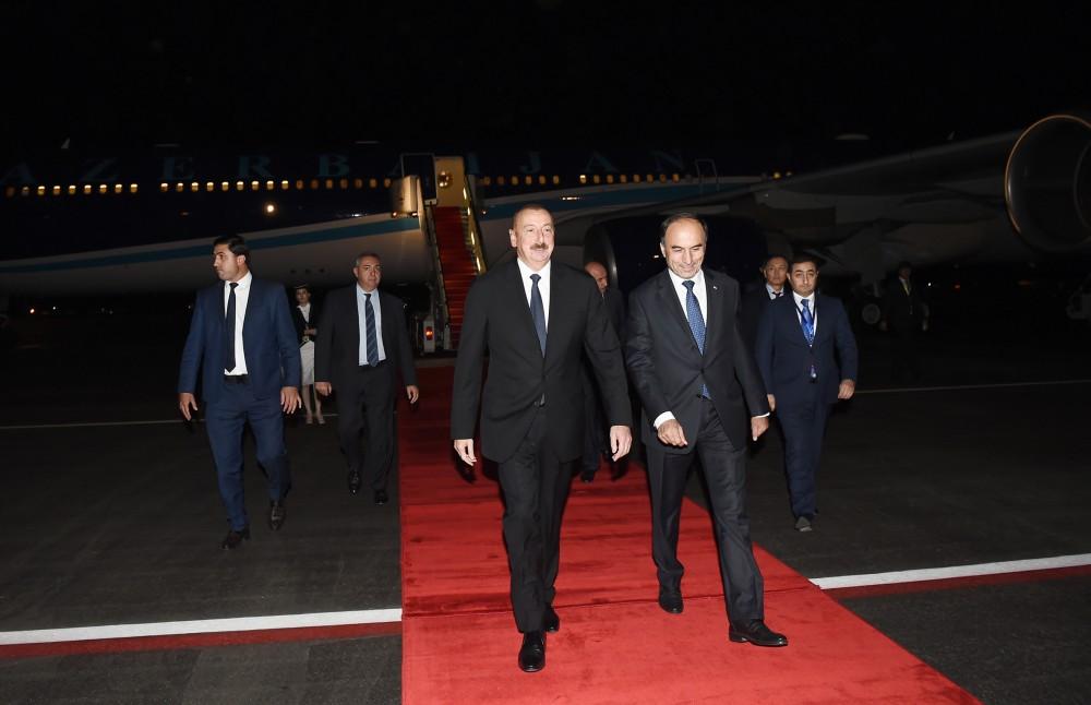 Azərbaycan Prezidenti İlham Əliyev Tacikistana səfərə gəlib (FOTO)