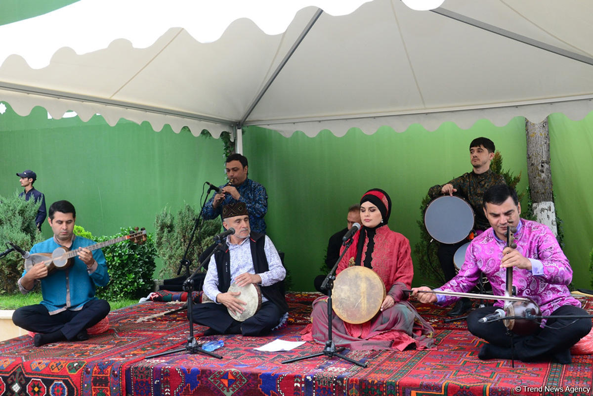 Şamaxıda Nəsimi – şeir, incəsənət və mənəviyyat festivalının təntənəli açılış mərasimi olub (YENİLƏNİB) (FOTO)