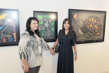 Leyla Əliyeva Heydər Əliyev Mərkəzində Nəsimi – şeir, sənət və mənəviyyat Festivalı çərçivəsində sərgilərin açılışında iştirak edib (FOTO)