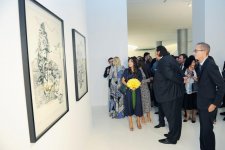 Leyla Əliyeva Heydər Əliyev Mərkəzində Nəsimi – şeir, sənət və mənəviyyat Festivalı çərçivəsində sərgilərin açılışında iştirak edib (FOTO)