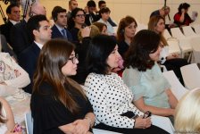 Heydər Əliyev Mərkəzində məşhur almaniyalı alim Mixael Hess “Nəsimi dühası müasir kontekstdə” mövzusunda mühazirə deyib (FOTO)