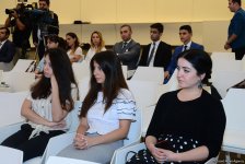 Heydər Əliyev Mərkəzində məşhur almaniyalı alim Mixael Hess “Nəsimi dühası müasir kontekstdə” mövzusunda mühazirə deyib (FOTO)