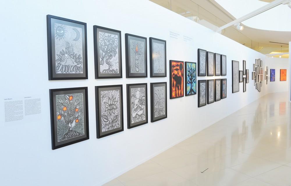 Leyla Əliyeva Heydər Əliyev Mərkəzində Nəsimi – şeir, sənət və mənəviyyat Festivalı çərçivəsində sərgilərin açılışında iştirak edib (FOTO)