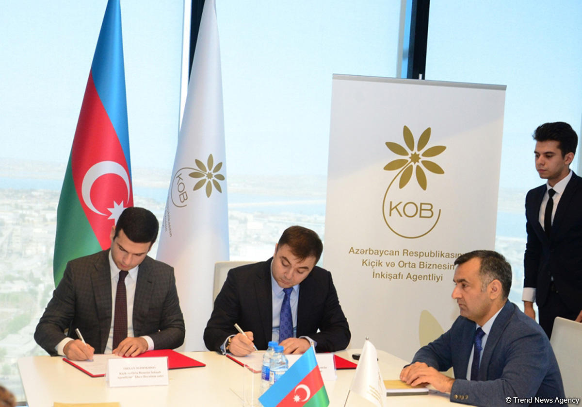 Kiçik və Orta Biznesin İnkişafı Agentliyi və Rusiyanın Azərbaycanlı Gənclər Birliyi arasında Memorandum imzalanıb (FOTO)
