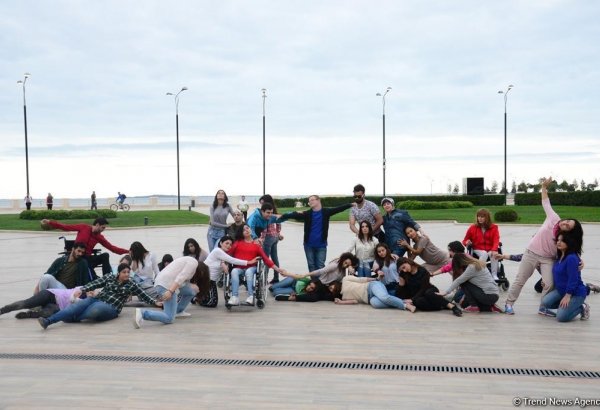 Nəsimi Festivalı çərçivəsində “DanceAbility” inklüziv rəqs qrupunun konserti olub (FOTO)