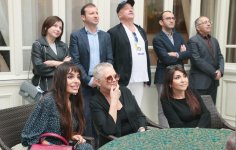 Leyla Əliyeva Maqsud İbrahimbəyov Yaradıcılıq Mərkəzində “İmmolatio” tamaşasının premyerasına baxıb (FOTO)