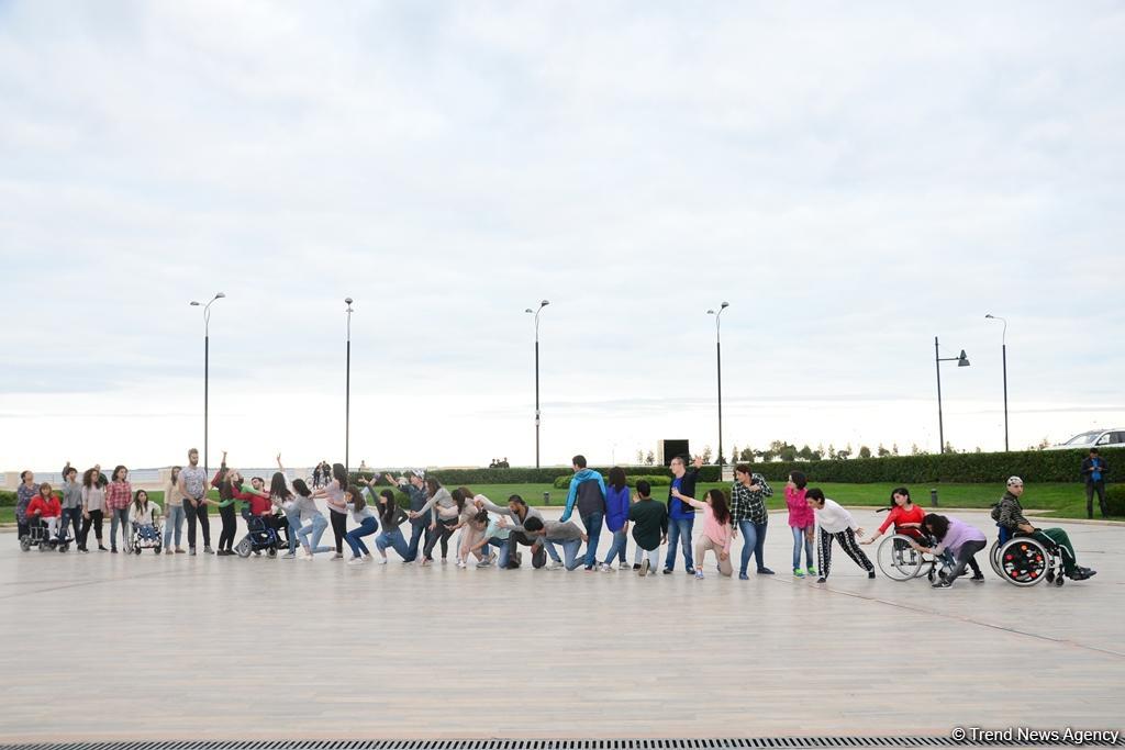 Nəsimi Festivalı çərçivəsində “DanceAbility” inklüziv rəqs qrupunun konserti olub (FOTO)