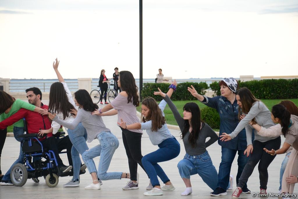 Nəsimi Festivalı çərçivəsində “DanceAbility” inklüziv rəqs qrupunun konserti olub (FOTO)
