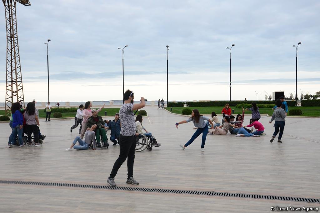 Nəsimi Festivalı çərçivəsində “DanceAbility” inklüziv rəqs qrupunun konserti olub (FOTO)