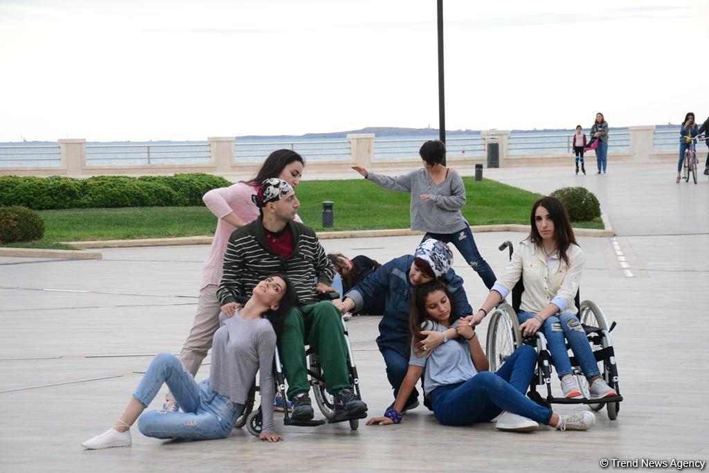 Nəsimi Festivalı çərçivəsində “DanceAbility” inklüziv rəqs qrupunun konserti olub (FOTO)
