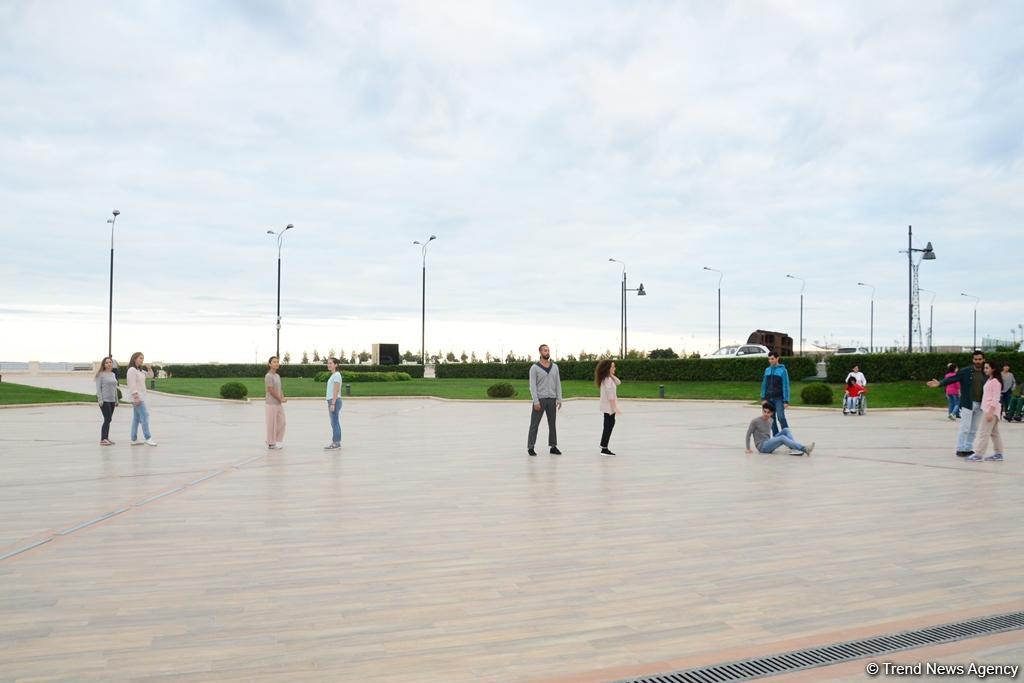 Nəsimi Festivalı çərçivəsində “DanceAbility” inklüziv rəqs qrupunun konserti olub (FOTO)