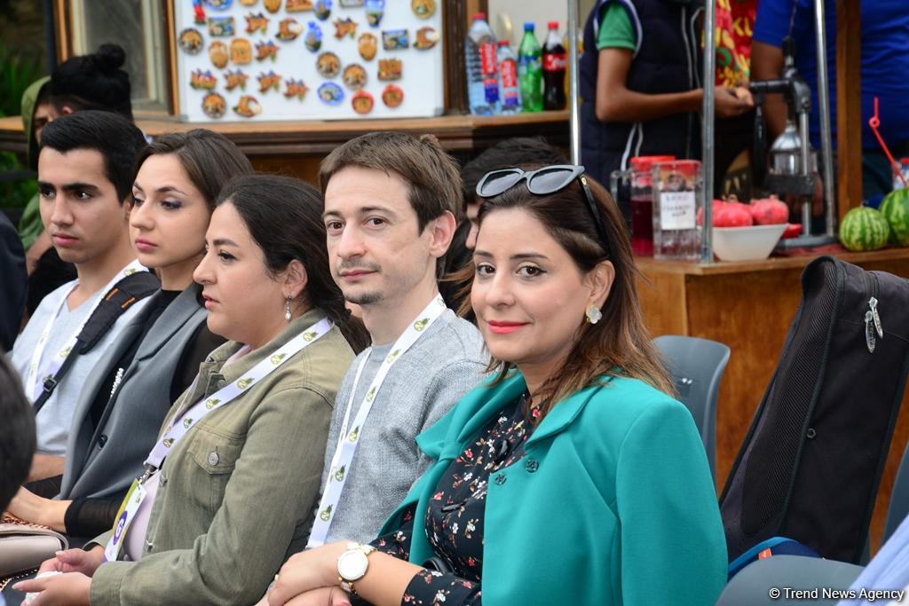 Nəsimi Festivalı çərçivəsində Şirvanşahlar sarayında maraqlı musiqi layihəsi təqdim edilib (FOTO)