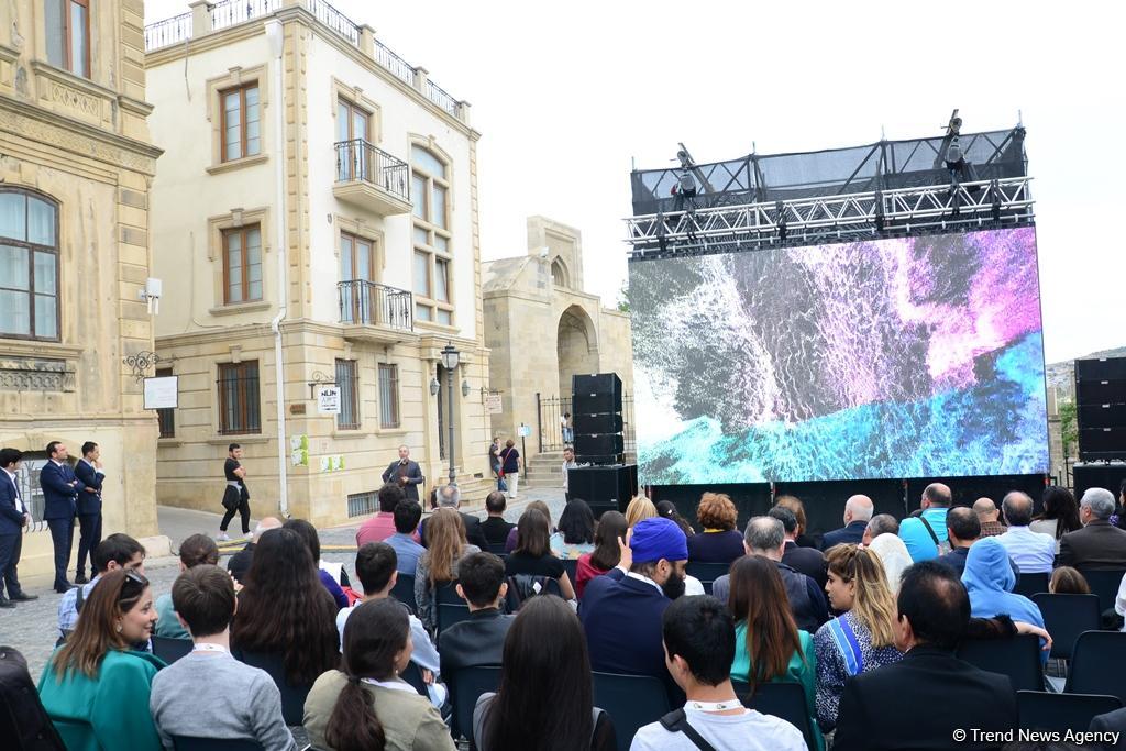 Nəsimi Festivalı çərçivəsində Şirvanşahlar sarayında maraqlı musiqi layihəsi təqdim edilib (FOTO)