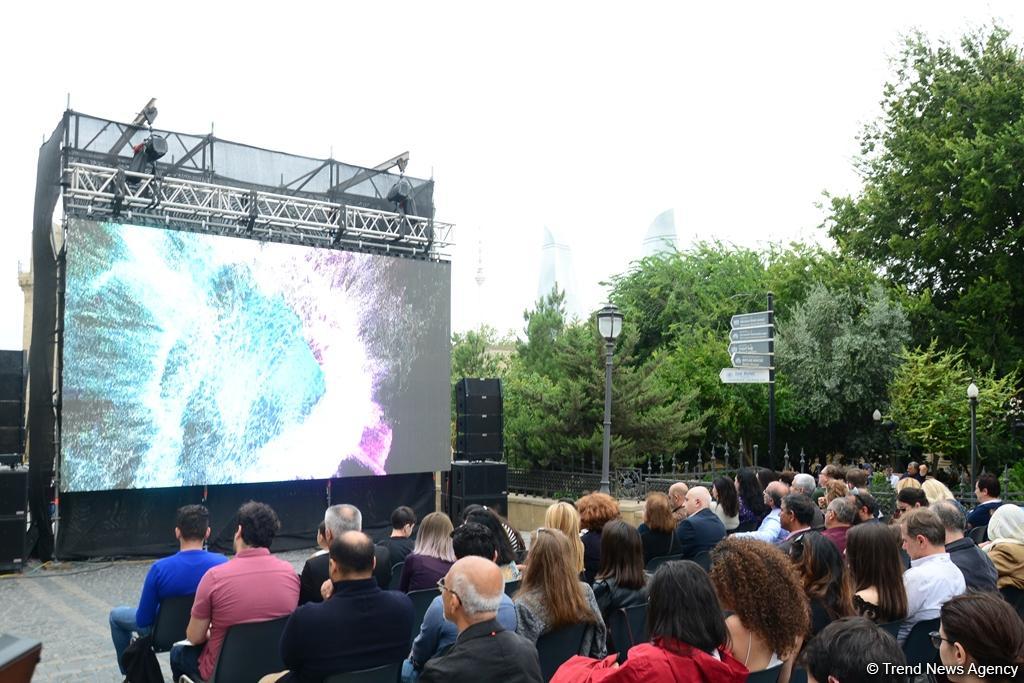 Nəsimi Festivalı çərçivəsində Şirvanşahlar sarayında maraqlı musiqi layihəsi təqdim edilib (FOTO)