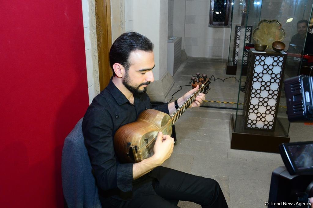 Nəsimi Festivalı çərçivəsində Şirvanşahlar sarayında maraqlı musiqi layihəsi təqdim edilib (FOTO)