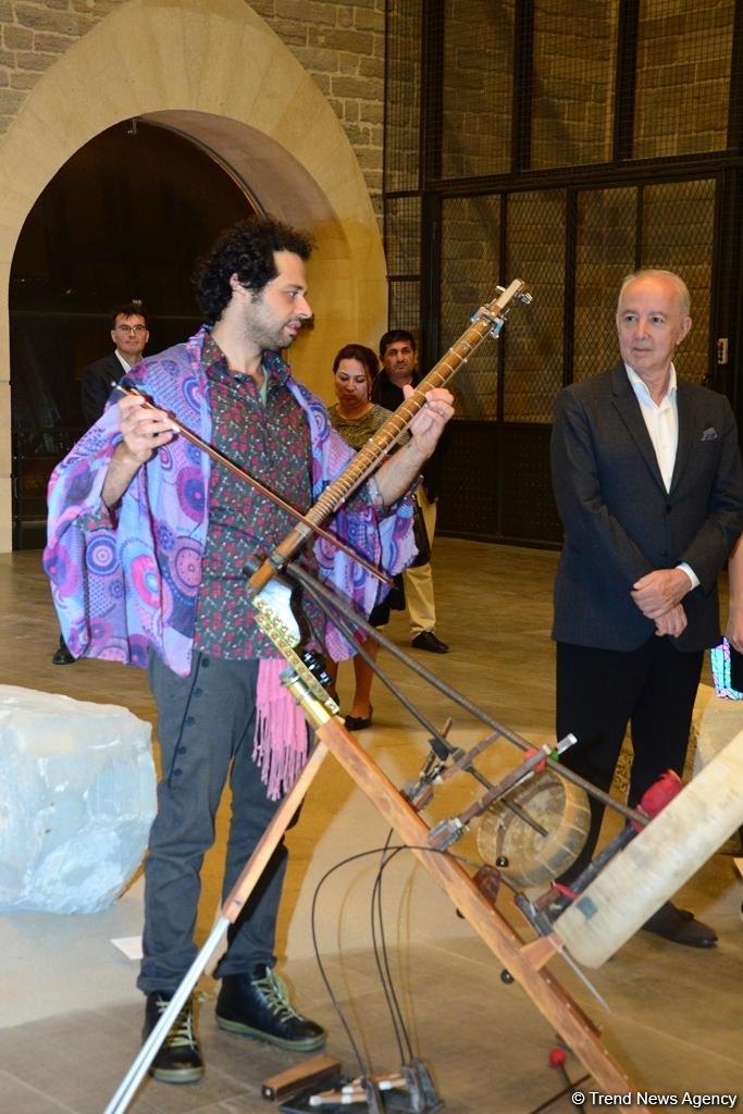 Leyla Əliyeva və Arzu Əliyeva Nəsimi Festivalı çərçivəsində “Bahariyyə” musiqi layihəsinin təqdimatında iştirak ediblər (FOTO)