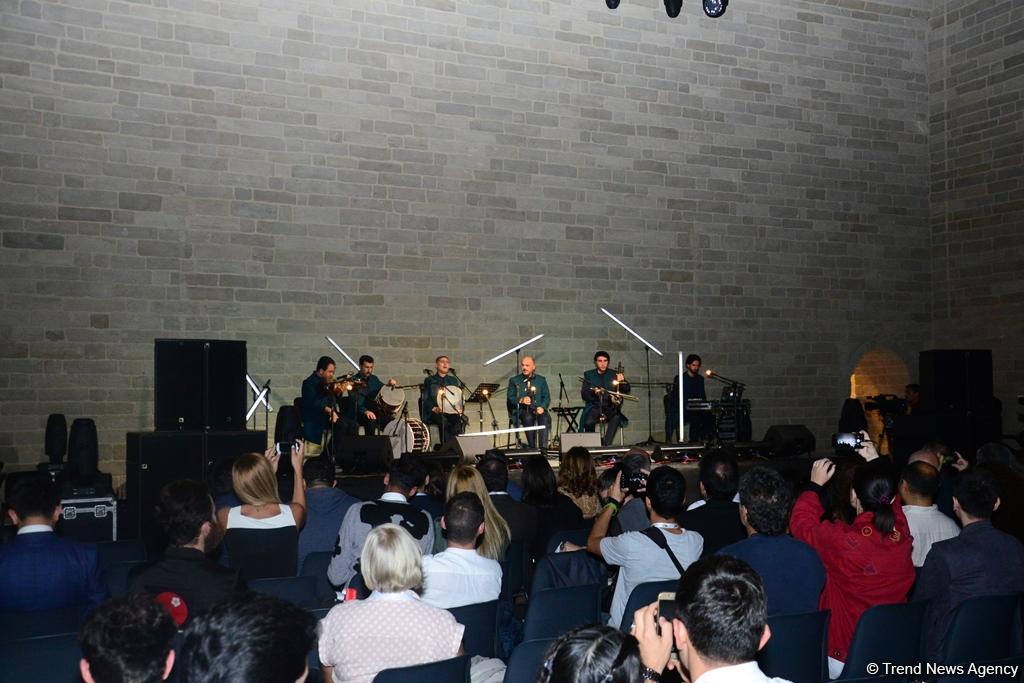 Leyla Əliyeva və Arzu Əliyeva Nəsimi Festivalı çərçivəsində “Bahariyyə” musiqi layihəsinin təqdimatında iştirak ediblər (FOTO)
