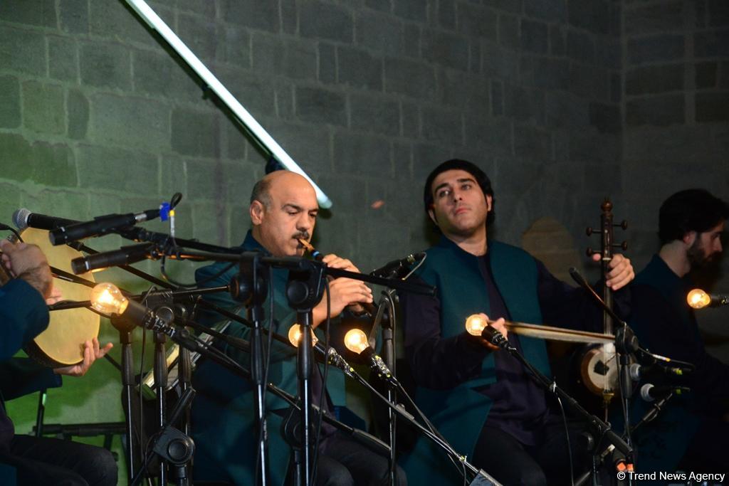 Leyla Əliyeva və Arzu Əliyeva Nəsimi Festivalı çərçivəsində “Bahariyyə” musiqi layihəsinin təqdimatında iştirak ediblər (FOTO)