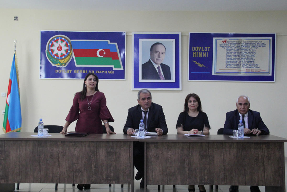 Bilik Fondu Şirvan müəllimlərini təbrik etdi (FOTO)
