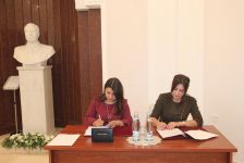 Bilik Fondu Şirvan müəllimlərini təbrik etdi (FOTO)