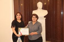 Bilik Fondu Şirvan müəllimlərini təbrik etdi (FOTO)