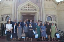 Bilik Fondu Şirvan müəllimlərini təbrik etdi (FOTO)