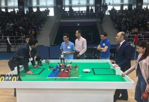 Bakıda II Robot Olimpiadası keçirilir (FOTO)