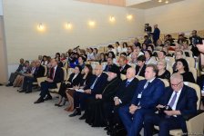 M.V.Lomonosov adına Moskva Dövlət Universitetinin Bakı filialında “Mədəniyyətlərin dialoqunda təhsil: rus məktəbi dünyası” mövzusunda beynəlxalq elmi-praktik forum işinə başlayıb (FOTO)