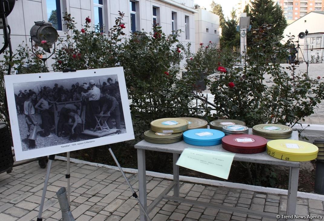 Bakıda retro-sərgi: Keçmişdən səslər (FOTO)