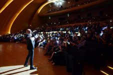 Birinci vitse-prezident Mehriban Əliyeva Heydər Əliyev Mərkəzində “Turetski xoru” qrupunun konsertini izləyib (FOTO)