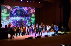 Birinci vitse-prezident Mehriban Əliyeva Heydər Əliyev Mərkəzində “Turetski xoru” qrupunun konsertini izləyib (FOTO)