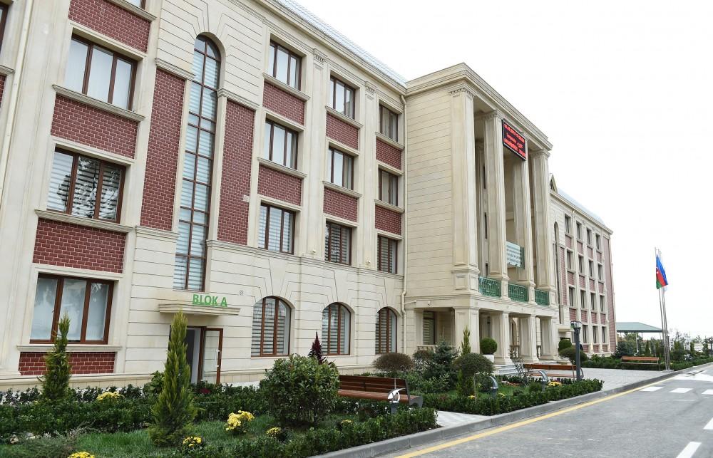 Prezident İlham Əliyev və xanımı Mehriban Əliyeva Qubada Meyvəçilik və Çayçılıq Elmi-Tədqiqat İnstitutunun tingçilik müəssisəsi ilə tanış olublar (YENİLƏNİB) (FOTO)