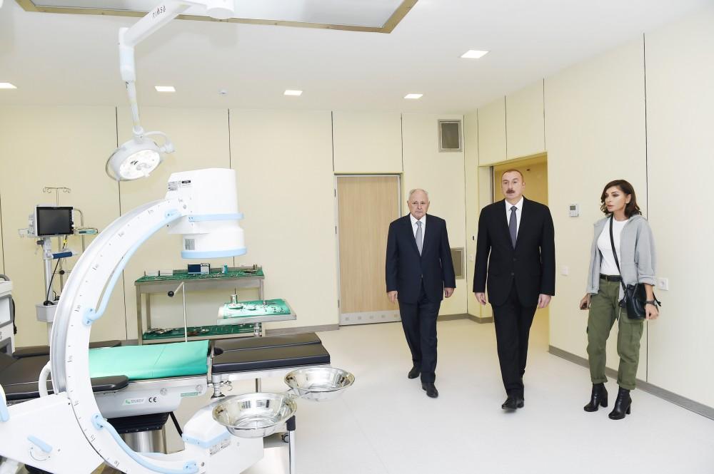 Prezident İlham Əliyev və xanımı Mehriban Əliyeva Quba Rayon Mərkəzi Xəstəxanasının açılışında iştirak ediblər (YENİLƏNİB-2) (FOTO)