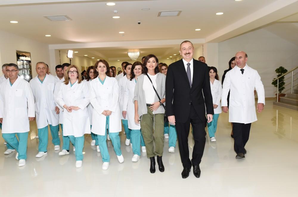Prezident İlham Əliyev və xanımı Mehriban Əliyeva Quba Rayon Mərkəzi Xəstəxanasının açılışında iştirak ediblər (YENİLƏNİB-2) (FOTO)