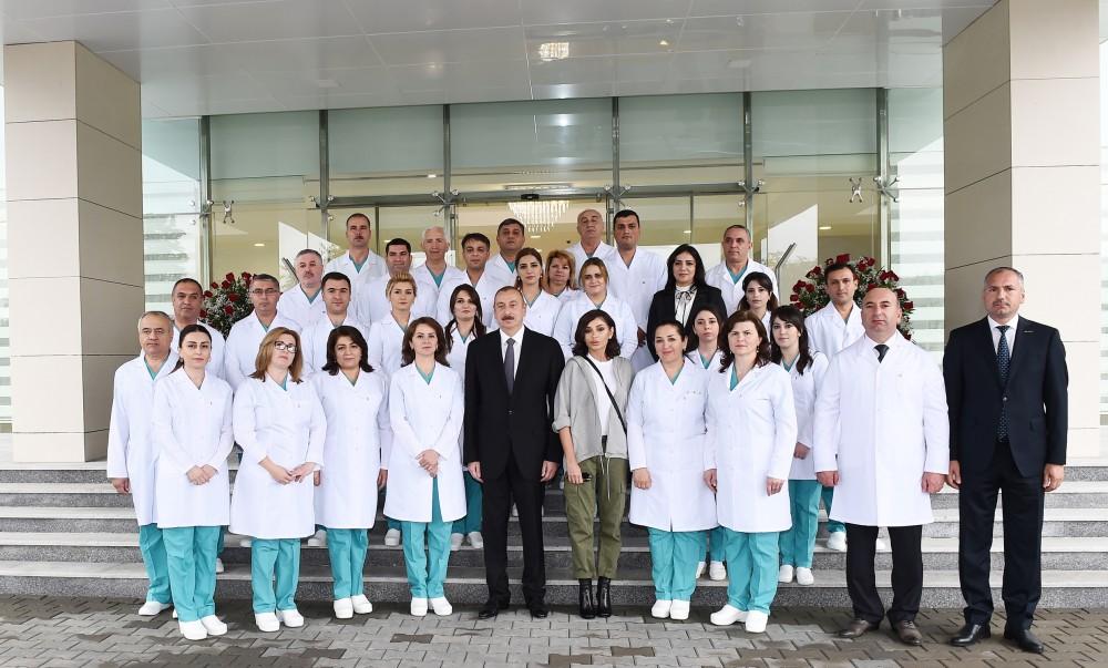 Prezident İlham Əliyev və xanımı Mehriban Əliyeva Quba Rayon Mərkəzi Xəstəxanasının açılışında iştirak ediblər (YENİLƏNİB-2) (FOTO)