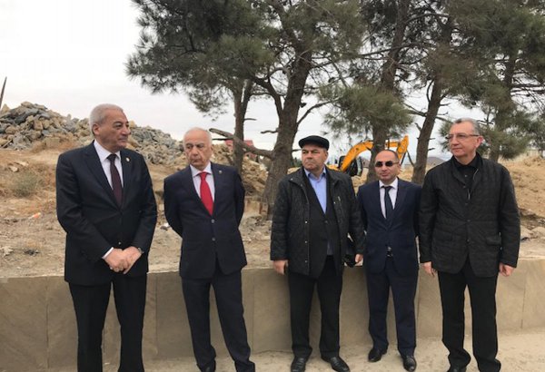 Hacıbala Abutalıbov və Eldar Əzizov Badamdarda sürüşmə zonasına gəliblər (FOTO)