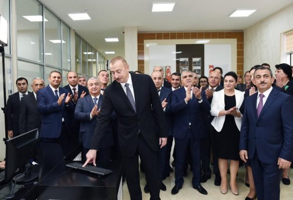 Prezident İlham Əliyev “Astara şəhərinin içməli su təchizatı sistemləri” layihəsinin başa çatması münasibətilə keçirilən mərasimdə iştirak edib (FOTO) (YENİLƏNİB)