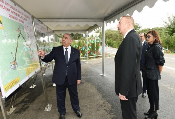 Prezident İlham Əliyev və birinci xanım Mehriban Əliyeva Lənkəranda Hirkan-Daştatük-Biləsər avtomobil yolunun yenidənqurmadan sonra açılışını ediblər (FOTO)