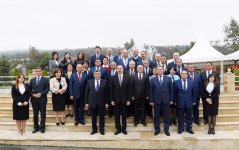 Prezident İlham Əliyev “Lerik şəhərinin içməli su təchizatı sisteminin yenidən qurulması və ilk dəfə olaraq kanalizasiya şəbəkəsinin yaradılması” layihəsinin icrasının yekunlaşması münasibətilə keçirilən mərasimdə iştirak edib (FOTO) (YENİLƏNİB)