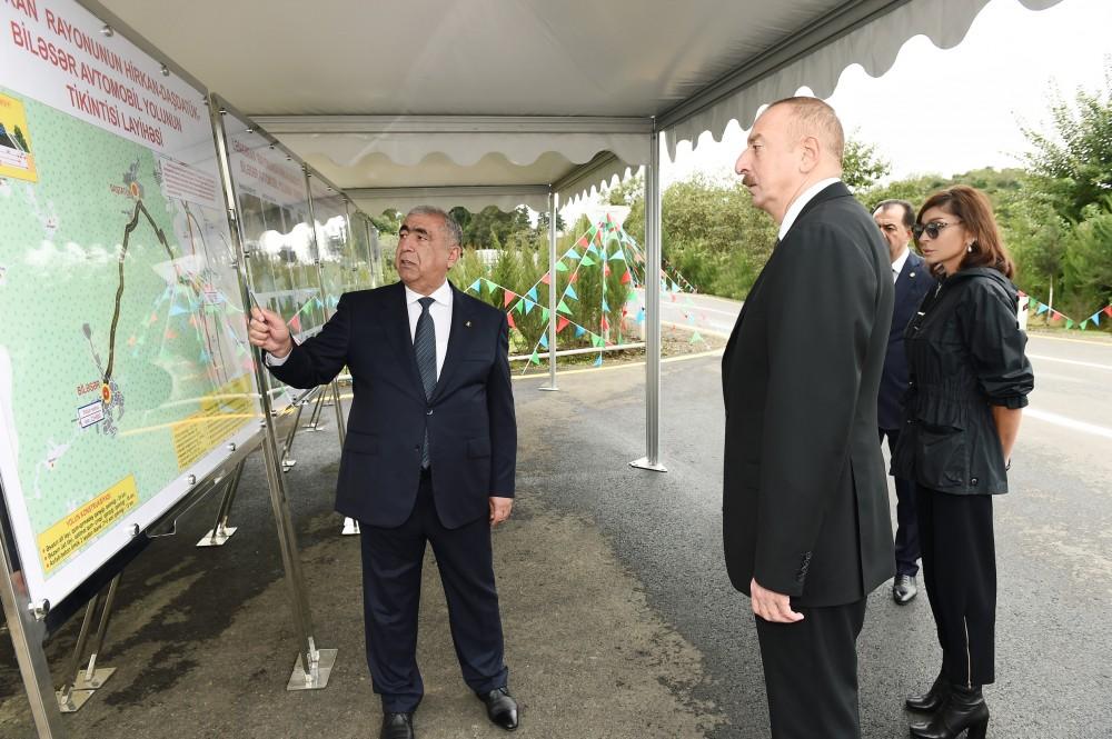 Prezident İlham Əliyev və birinci xanım Mehriban Əliyeva Lənkəranda Hirkan-Daştatük-Biləsər avtomobil yolunun yenidənqurmadan sonra açılışını ediblər (FOTO)