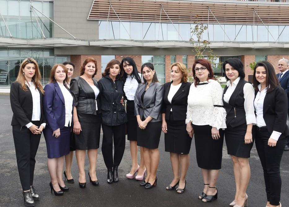 Prezident İlham Əliyev və birinci xanım Mehriban Əliyeva Lənkəran İstisu və Sağlamlıq Mərkəzində görülən işlərlə tanış olublar (FOTO) (YENİLƏNİB)