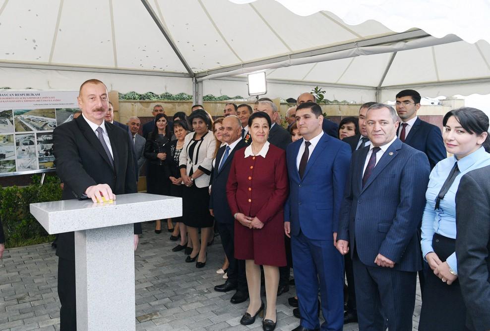 Prezident İlham Əliyev “Lerik şəhərinin içməli su təchizatı sisteminin yenidən qurulması və ilk dəfə olaraq kanalizasiya şəbəkəsinin yaradılması” layihəsinin icrasının yekunlaşması münasibətilə keçirilən mərasimdə iştirak edib (FOTO) (YENİLƏNİB)