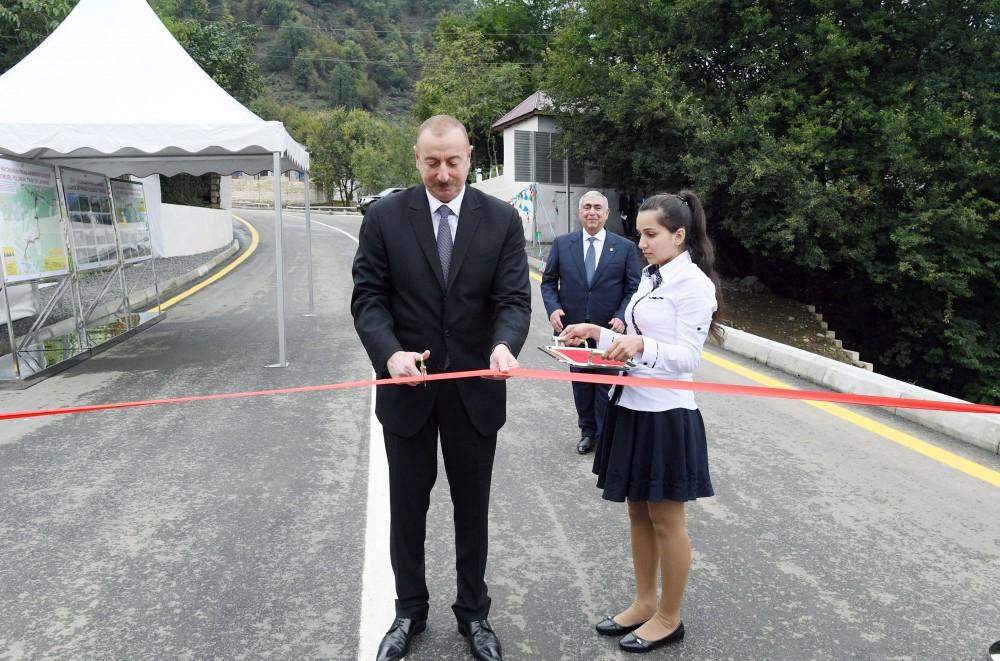 Prezident İlham Əliyev Lerikdə Piran-Hamarat-Vijaker avtomobil yolunun yenidənqurmadan sonra açılışında iştirak edib (FOTO)