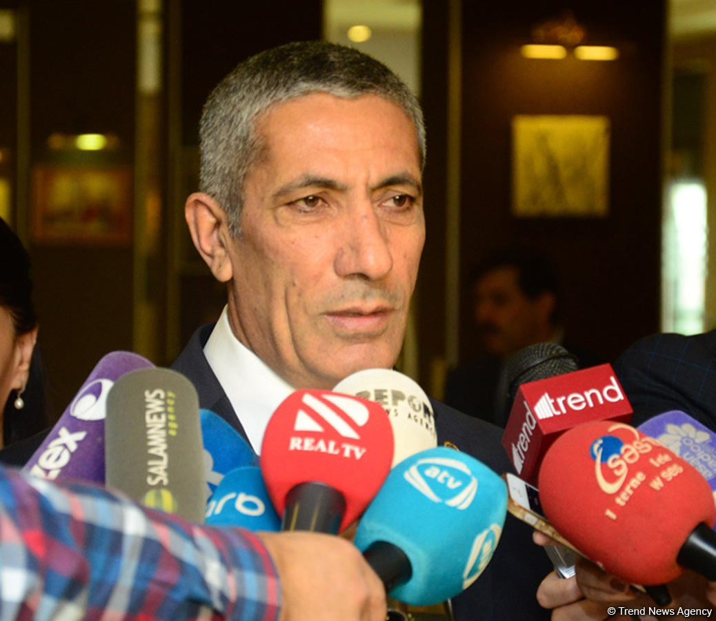 Siyavuş Novruzov: Azərbaycanda dini icmalara maşınların verilməsi nümunəvi haldır (FOTO)