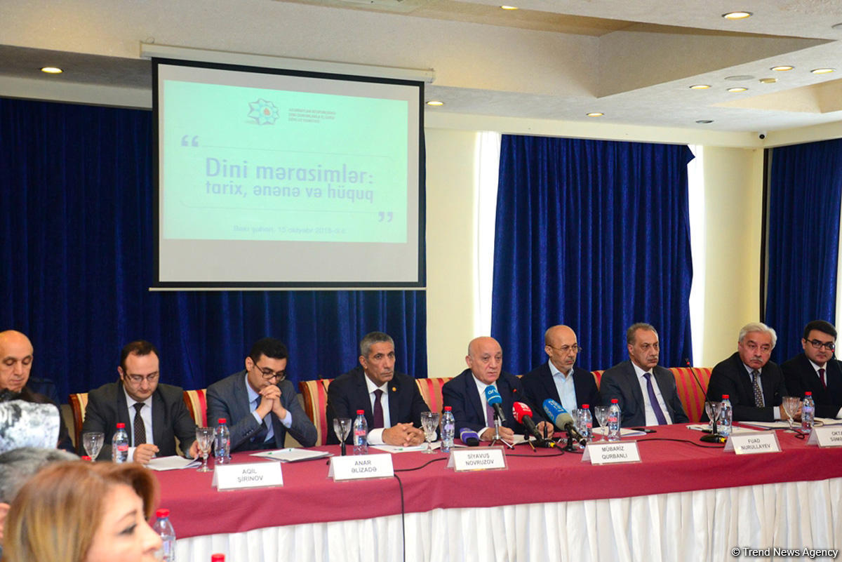 Siyavuş Novruzov: Azərbaycanda dini icmalara maşınların verilməsi nümunəvi haldır (FOTO)