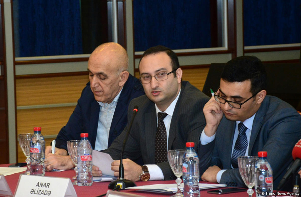 Siyavuş Novruzov: Azərbaycanda dini icmalara maşınların verilməsi nümunəvi haldır (FOTO)