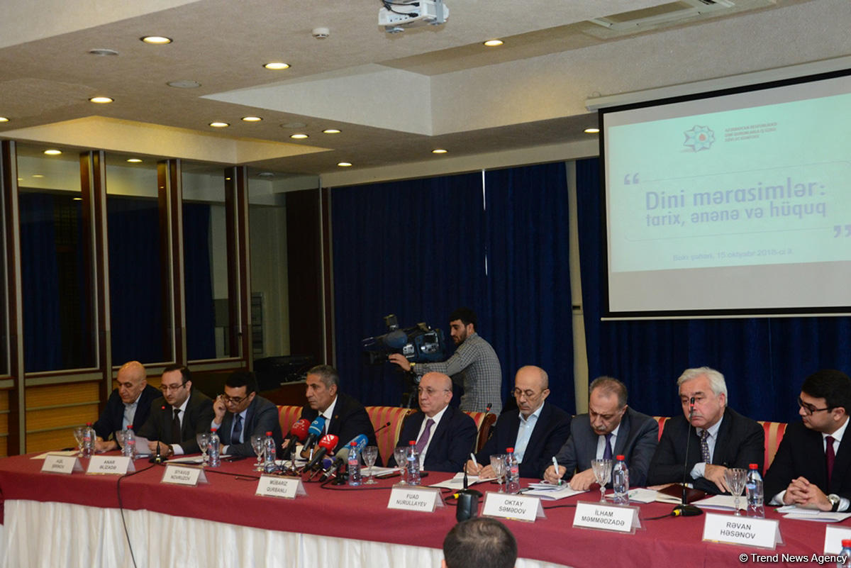 Siyavuş Novruzov: Azərbaycanda dini icmalara maşınların verilməsi nümunəvi haldır (FOTO)
