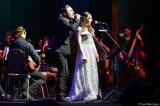 Heydər Əliyev Sarayında İqor Ponomarenkonun orkestrinin konserti olub (FOTO/VİDEO)